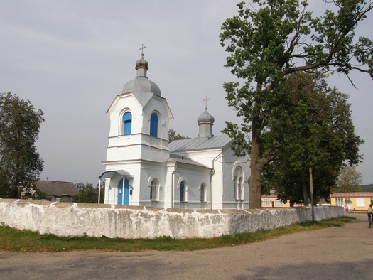 Дворец. Храм Покрова Божией Матери